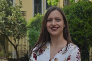 Η επικεφαλής της παράταξης «Πόλη Ανάποδα» Μαρία Κέκη